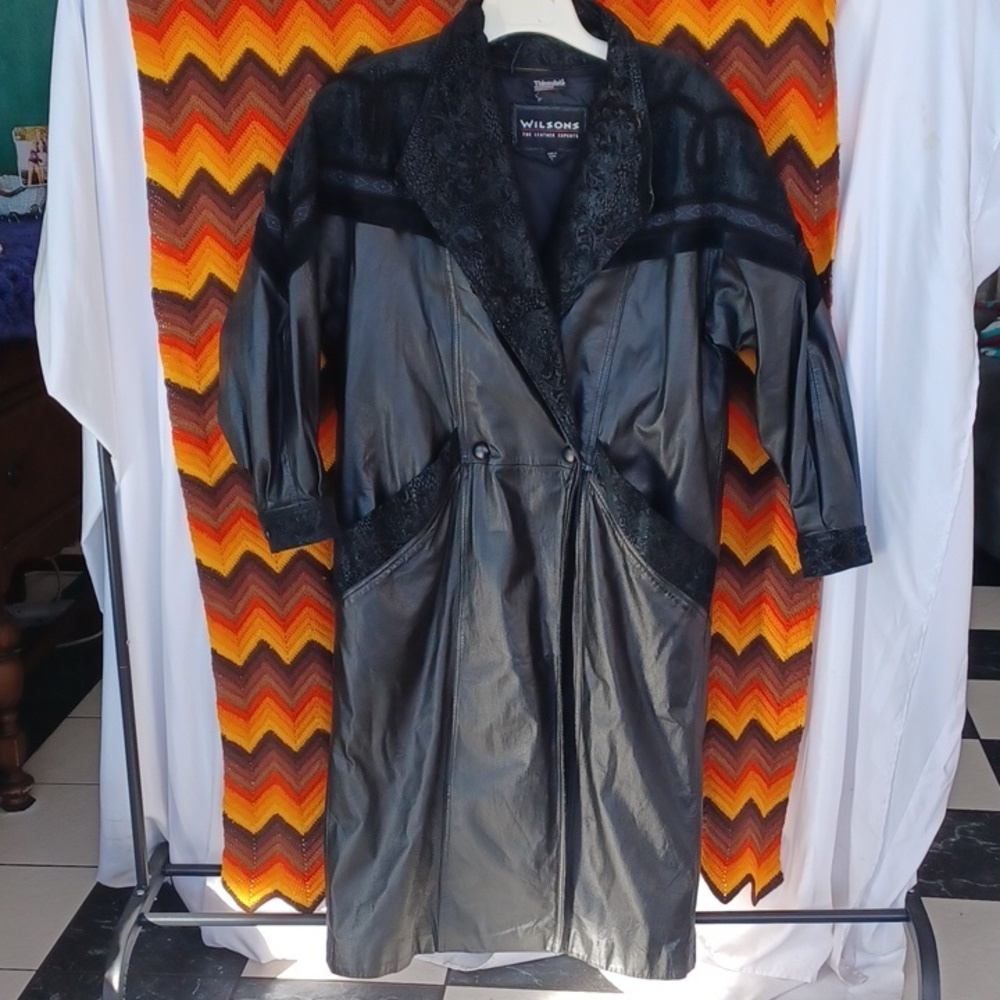 Wilson’s Leather Vintage 80’s Floral Leather Coat, Zipout Liner, 25" PTP, 47" L